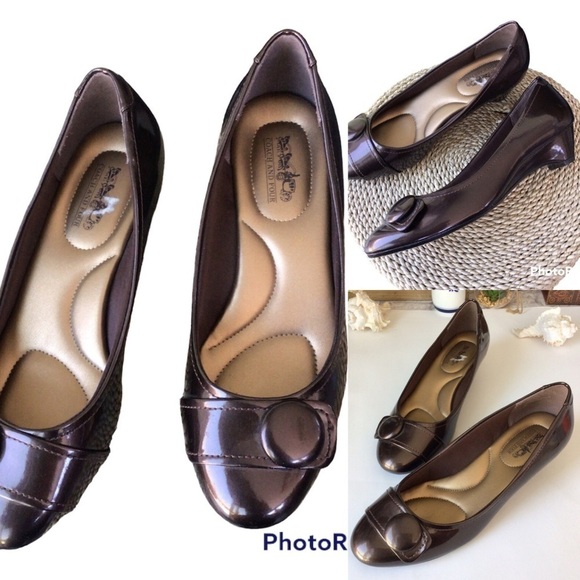 Coach Wedge Closed Toes Shoes - Picture 2 of 8